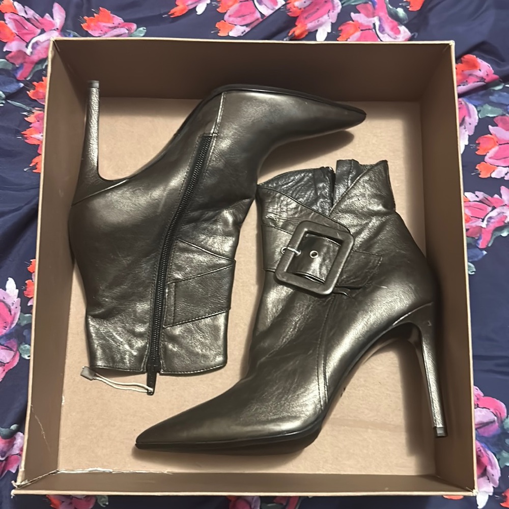 Women’s shoes